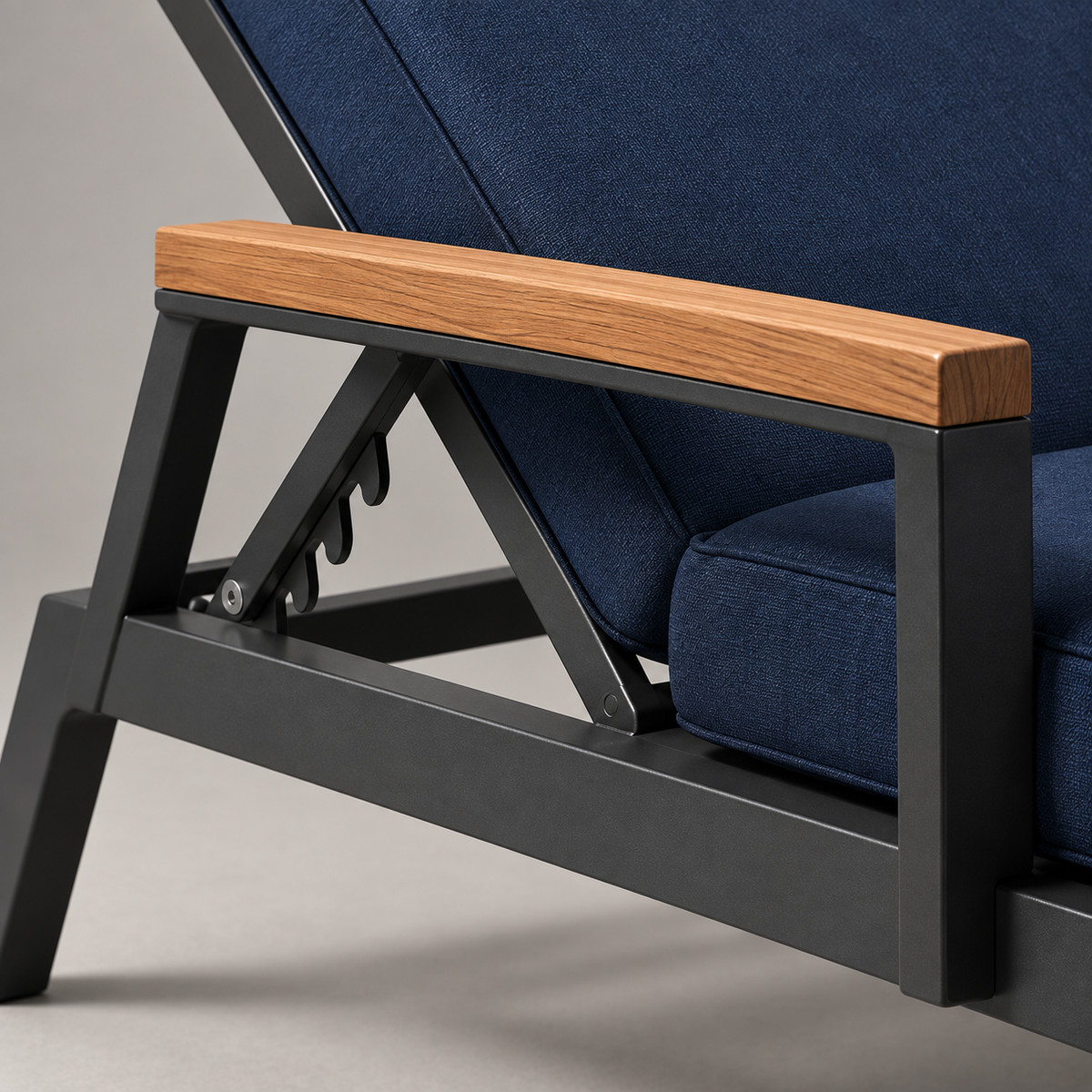 Havenfold Outdoor Lounger material and construction detail